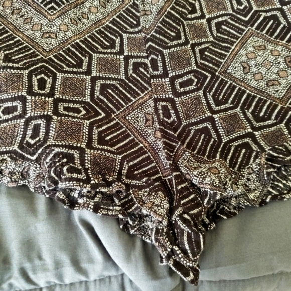 Charlotte RUSSE BLACK AND GREY ROMPER JUMPSUIT SIZE SMALL - Picture 13 of 15